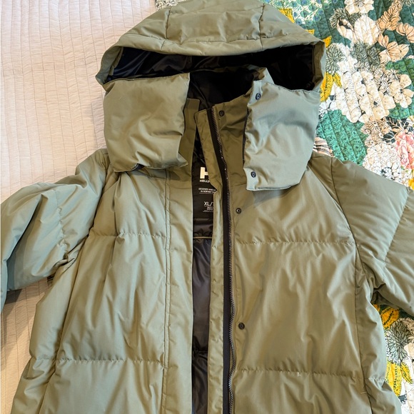 Helly Hansen Women's Olive Green Down Puffer Coat - Picture 4 of 9